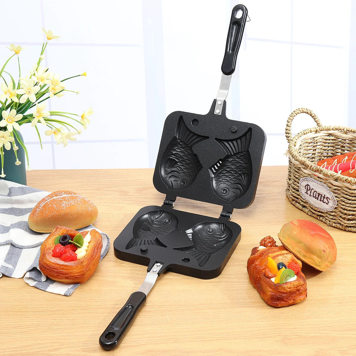 Fish Shaped Waffle Pan Maker Non-stick Buscuit Cake Bake Bakeware